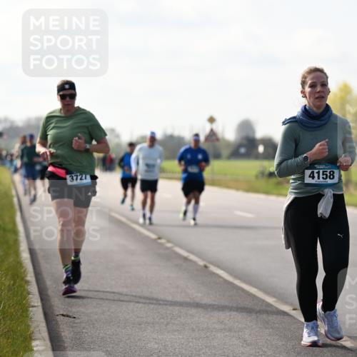12.04.2026 - 45. Internationalen Wilhelmsburger Insellauf Dr. Thomas Lammeyer http://msf.ph/oto/9446557 12.04.2026 10:27:01 Laufen 3727, 4158 meine-sportfotos.de
