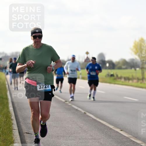 12.04.2026 - 45. Internationalen Wilhelmsburger Insellauf Dr. Thomas Lammeyer http://msf.ph/oto/9446561 12.04.2026 10:27:03 Laufen 3727 meine-sportfotos.de