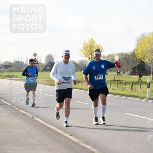 12.04.2026 - 45. Internationalen Wilhelmsburger Insellauf Dr. Thomas Lammeyer http://msf.ph/oto/9446573 12.04.2026 10:27:07 Laufen 4991, 2569, 2912, 2913 meine-sportfotos.de