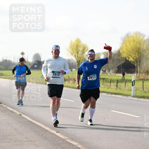 12.04.2026 - 45. Internationalen Wilhelmsburger Insellauf Dr. Thomas Lammeyer http://msf.ph/oto/9446575 12.04.2026 10:27:07 Laufen 2569, 2912, 2913 meine-sportfotos.de