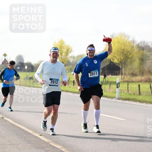 12.04.2026 - 45. Internationalen Wilhelmsburger Insellauf Dr. Thomas Lammeyer http://msf.ph/oto/9446579 12.04.2026 10:27:07 Laufen 2912, 2569, 2913 meine-sportfotos.de