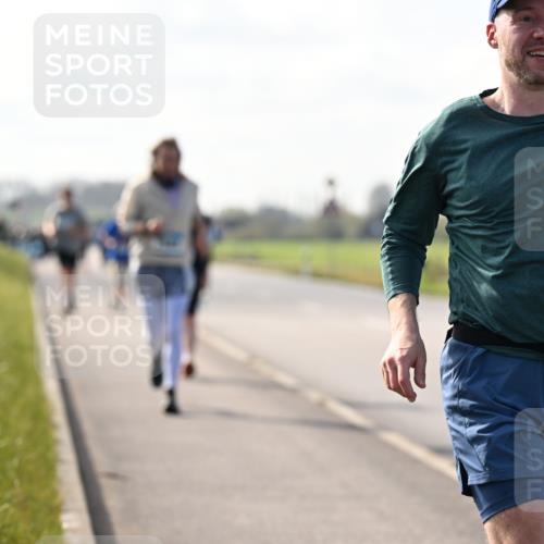 12.04.2026 - 45. Internationalen Wilhelmsburger Insellauf Dr. Thomas Lammeyer http://msf.ph/oto/9446588 12.04.2026 10:27:14 Laufen 53 meine-sportfotos.de
