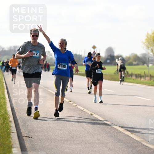 12.04.2026 - 45. Internationalen Wilhelmsburger Insellauf Dr. Thomas Lammeyer http://msf.ph/oto/9446616 12.04.2026 10:27:20 Laufen 12, 4585, 4714 meine-sportfotos.de