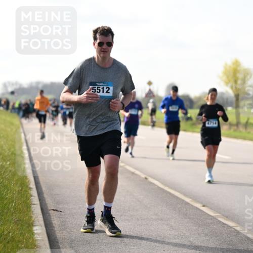 12.04.2026 - 45. Internationalen Wilhelmsburger Insellauf Dr. Thomas Lammeyer http://msf.ph/oto/9446624 12.04.2026 10:27:23 Laufen 5512, 4714 meine-sportfotos.de