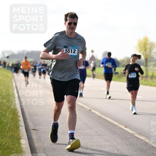 12.04.2026 - 45. Internationalen Wilhelmsburger Insellauf Dr. Thomas Lammeyer http://msf.ph/oto/9446625 12.04.2026 10:27:23 Laufen 5512, 4714 meine-sportfotos.de