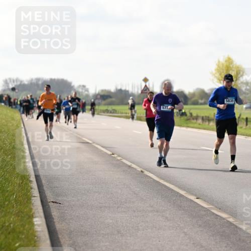 12.04.2026 - 45. Internationalen Wilhelmsburger Insellauf Dr. Thomas Lammeyer http://msf.ph/oto/9446632 12.04.2026 10:27:25 Laufen 577, 5835, 4714 meine-sportfotos.de