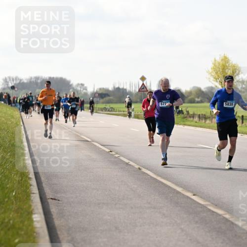 12.04.2026 - 45. Internationalen Wilhelmsburger Insellauf Dr. Thomas Lammeyer http://msf.ph/oto/9446633 12.04.2026 10:27:25 Laufen 5844, 5777, 5835 meine-sportfotos.de