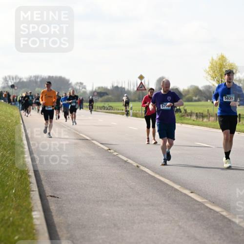 12.04.2026 - 45. Internationalen Wilhelmsburger Insellauf Dr. Thomas Lammeyer http://msf.ph/oto/9446634 12.04.2026 10:27:25 Laufen 5844, 5770, 5835 meine-sportfotos.de