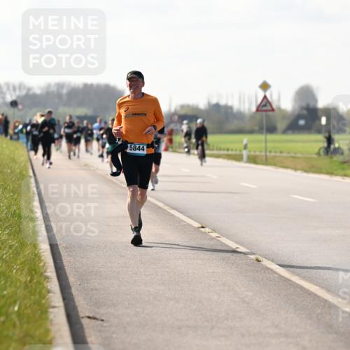 12.04.2026 - 45. Internationalen Wilhelmsburger Insellauf Dr. Thomas Lammeyer http://msf.ph/oto/9446638 12.04.2026 10:27:29 Laufen 5844 meine-sportfotos.de