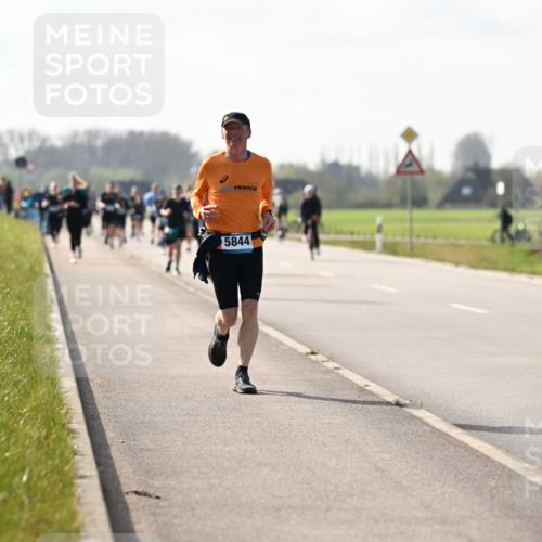 12.04.2026 - 45. Internationalen Wilhelmsburger Insellauf Dr. Thomas Lammeyer http://msf.ph/oto/9446641 12.04.2026 10:27:29 Laufen 5844 meine-sportfotos.de