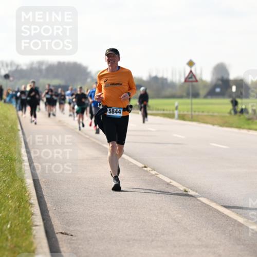 12.04.2026 - 45. Internationalen Wilhelmsburger Insellauf Dr. Thomas Lammeyer http://msf.ph/oto/9446643 12.04.2026 10:27:29 Laufen 5844 meine-sportfotos.de