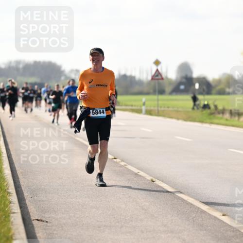 12.04.2026 - 45. Internationalen Wilhelmsburger Insellauf Dr. Thomas Lammeyer http://msf.ph/oto/9446646 12.04.2026 10:27:30 Laufen 5844 meine-sportfotos.de