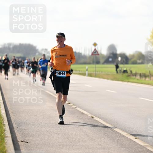 12.04.2026 - 45. Internationalen Wilhelmsburger Insellauf Dr. Thomas Lammeyer http://msf.ph/oto/9446648 12.04.2026 10:27:30 Laufen 5844 meine-sportfotos.de