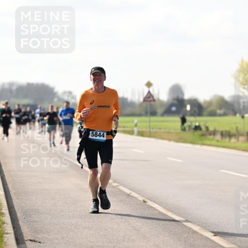 12.04.2026 - 45. Internationalen Wilhelmsburger Insellauf Dr. Thomas Lammeyer http://msf.ph/oto/9446649 12.04.2026 10:27:30 Laufen 5844 meine-sportfotos.de