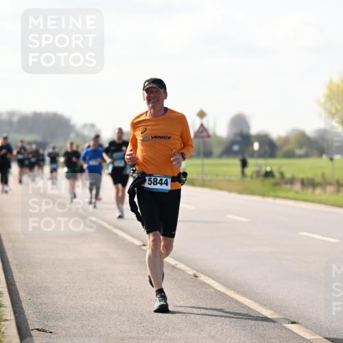 12.04.2026 - 45. Internationalen Wilhelmsburger Insellauf Dr. Thomas Lammeyer http://msf.ph/oto/9446653 12.04.2026 10:27:31 Laufen 5844 meine-sportfotos.de