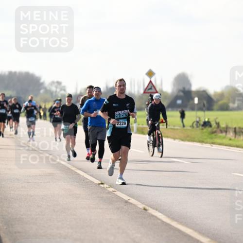 12.04.2026 - 45. Internationalen Wilhelmsburger Insellauf Dr. Thomas Lammeyer http://msf.ph/oto/9446659 12.04.2026 10:27:35 Laufen 2229 meine-sportfotos.de