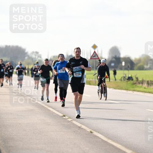 12.04.2026 - 45. Internationalen Wilhelmsburger Insellauf Dr. Thomas Lammeyer http://msf.ph/oto/9446661 12.04.2026 10:27:35 Laufen 3179, 2229 meine-sportfotos.de