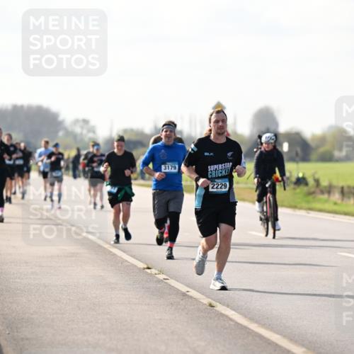 12.04.2026 - 45. Internationalen Wilhelmsburger Insellauf Dr. Thomas Lammeyer http://msf.ph/oto/9446668 12.04.2026 10:27:36 Laufen 3179, 2229 meine-sportfotos.de
