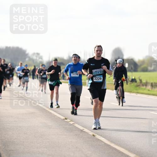 12.04.2026 - 45. Internationalen Wilhelmsburger Insellauf Dr. Thomas Lammeyer http://msf.ph/oto/9446669 12.04.2026 10:27:36 Laufen 3179, 2229 meine-sportfotos.de