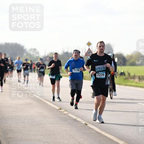 12.04.2026 - 45. Internationalen Wilhelmsburger Insellauf Dr. Thomas Lammeyer http://msf.ph/oto/9446674 12.04.2026 10:27:37 Laufen 3179, 2229 meine-sportfotos.de