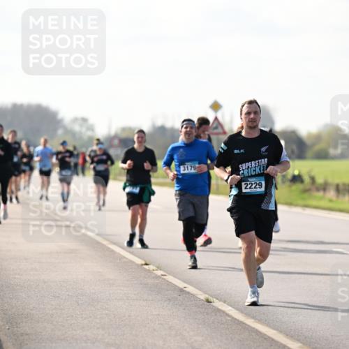 12.04.2026 - 45. Internationalen Wilhelmsburger Insellauf Dr. Thomas Lammeyer http://msf.ph/oto/9446676 12.04.2026 10:27:37 Laufen 3179, 2229 meine-sportfotos.de