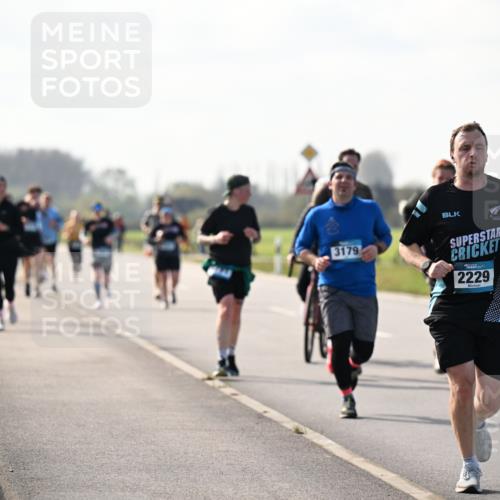 12.04.2026 - 45. Internationalen Wilhelmsburger Insellauf Dr. Thomas Lammeyer http://msf.ph/oto/9446687 12.04.2026 10:27:39 Laufen 3179, 2229 meine-sportfotos.de