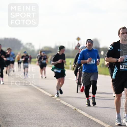 12.04.2026 - 45. Internationalen Wilhelmsburger Insellauf Dr. Thomas Lammeyer http://msf.ph/oto/9446688 12.04.2026 10:27:39 Laufen 79, 45, 2229 meine-sportfotos.de
