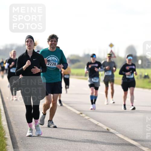 12.04.2026 - 45. Internationalen Wilhelmsburger Insellauf Dr. Thomas Lammeyer http://msf.ph/oto/9446704 12.04.2026 10:27:46 Laufen 2220 meine-sportfotos.de