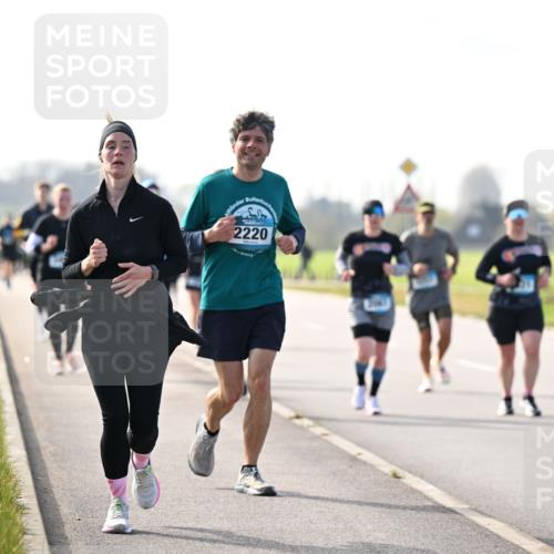 12.04.2026 - 45. Internationalen Wilhelmsburger Insellauf Dr. Thomas Lammeyer http://msf.ph/oto/9446707 12.04.2026 10:27:46 Laufen 2220 meine-sportfotos.de