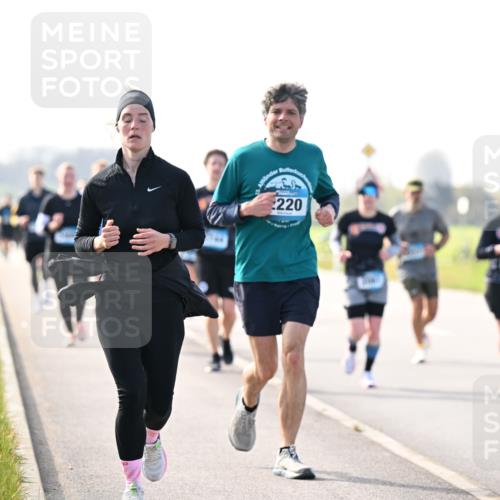 12.04.2026 - 45. Internationalen Wilhelmsburger Insellauf Dr. Thomas Lammeyer http://msf.ph/oto/9446712 12.04.2026 10:27:47 Laufen 220 meine-sportfotos.de