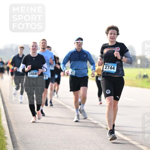 12.04.2026 - 45. Internationalen Wilhelmsburger Insellauf Dr. Thomas Lammeyer http://msf.ph/oto/9446732 12.04.2026 10:27:50 Laufen 3468, 2744, 2067 meine-sportfotos.de