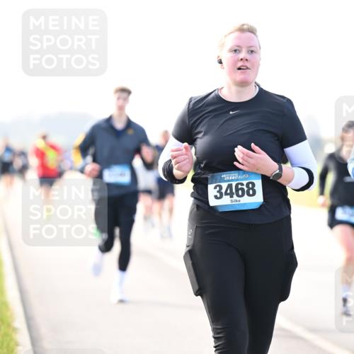 12.04.2026 - 45. Internationalen Wilhelmsburger Insellauf Dr. Thomas Lammeyer http://msf.ph/oto/9446752 12.04.2026 10:27:54 Laufen 3468, 4131 meine-sportfotos.de