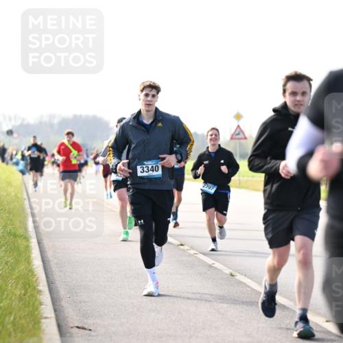 12.04.2026 - 45. Internationalen Wilhelmsburger Insellauf Dr. Thomas Lammeyer http://msf.ph/oto/9446755 12.04.2026 10:27:56 Laufen 3340, 2797, 3468 meine-sportfotos.de
