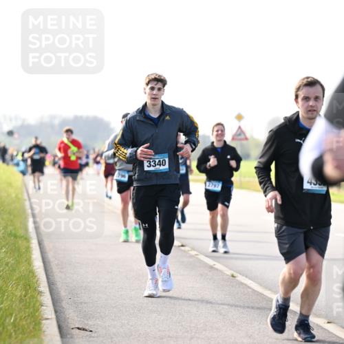 12.04.2026 - 45. Internationalen Wilhelmsburger Insellauf Dr. Thomas Lammeyer http://msf.ph/oto/9446756 12.04.2026 10:27:56 Laufen 3340, 2797, 346 meine-sportfotos.de