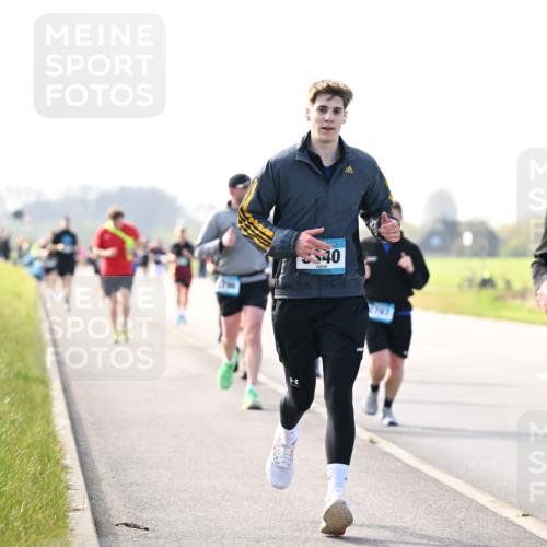 12.04.2026 - 45. Internationalen Wilhelmsburger Insellauf Dr. Thomas Lammeyer http://msf.ph/oto/9446762 12.04.2026 10:27:57 Laufen 40, 4352 meine-sportfotos.de