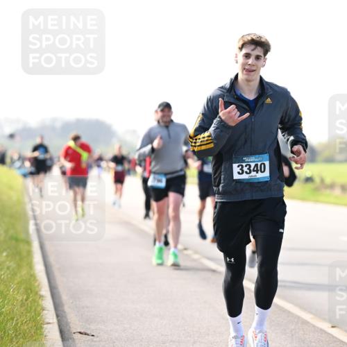 12.04.2026 - 45. Internationalen Wilhelmsburger Insellauf Dr. Thomas Lammeyer http://msf.ph/oto/9446767 12.04.2026 10:27:57 Laufen 3340 meine-sportfotos.de