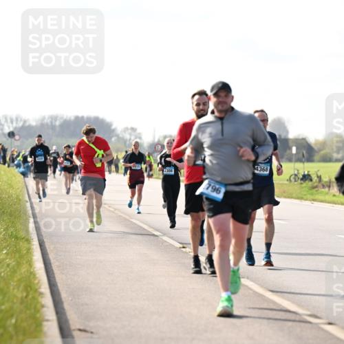 12.04.2026 - 45. Internationalen Wilhelmsburger Insellauf Dr. Thomas Lammeyer http://msf.ph/oto/9446779 12.04.2026 10:27:59 Laufen 915, 2308, 796, 4368, 2797 meine-sportfotos.de