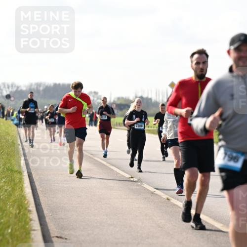 12.04.2026 - 45. Internationalen Wilhelmsburger Insellauf Dr. Thomas Lammeyer http://msf.ph/oto/9446790 12.04.2026 10:28:01 Laufen 2915, 2308, 196 meine-sportfotos.de