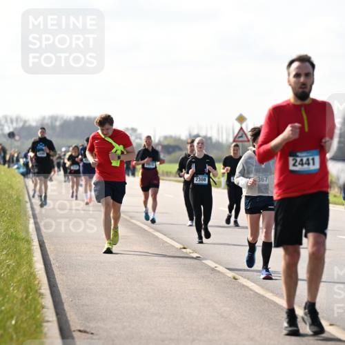 12.04.2026 - 45. Internationalen Wilhelmsburger Insellauf Dr. Thomas Lammeyer http://msf.ph/oto/9446793 12.04.2026 10:28:02 Laufen 2915, 2308, 367, 2441, 2796 meine-sportfotos.de