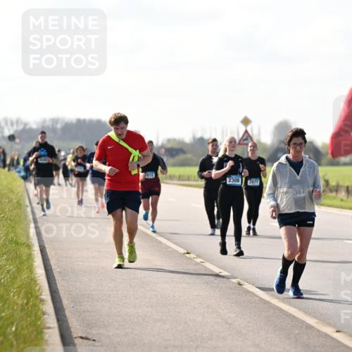 12.04.2026 - 45. Internationalen Wilhelmsburger Insellauf Dr. Thomas Lammeyer http://msf.ph/oto/9446797 12.04.2026 10:28:02 Laufen 2915, 2308, 2977, 367, 2441, 368 meine-sportfotos.de