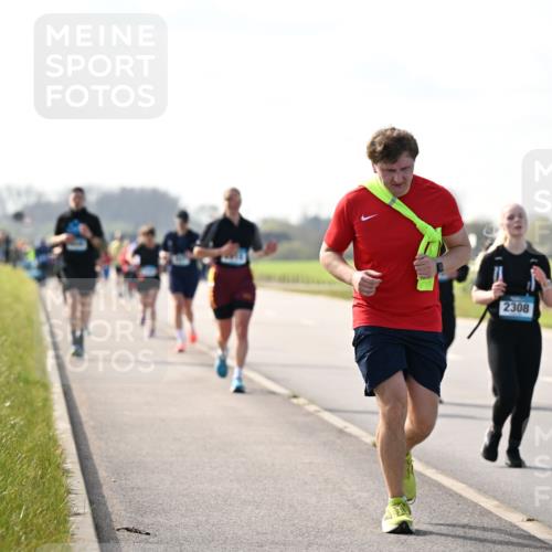 12.04.2026 - 45. Internationalen Wilhelmsburger Insellauf Dr. Thomas Lammeyer http://msf.ph/oto/9446816 12.04.2026 10:28:05 Laufen 2308 meine-sportfotos.de