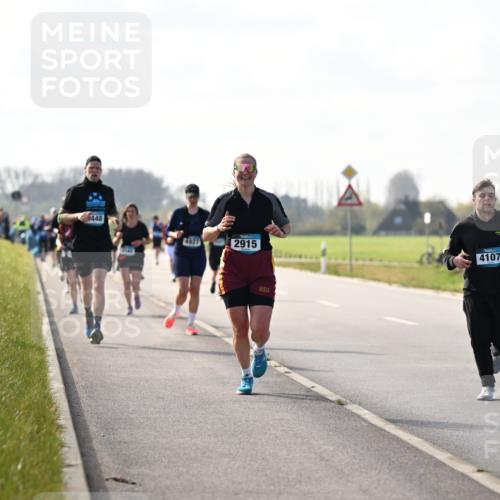 12.04.2026 - 45. Internationalen Wilhelmsburger Insellauf Dr. Thomas Lammeyer http://msf.ph/oto/9446828 12.04.2026 10:28:07 Laufen 4927, 2915, 4107, 2977 meine-sportfotos.de