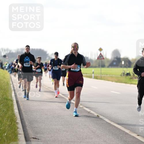 12.04.2026 - 45. Internationalen Wilhelmsburger Insellauf Dr. Thomas Lammeyer http://msf.ph/oto/9446830 12.04.2026 10:28:07 Laufen 4448, 4927, 5, 4107, 2977 meine-sportfotos.de