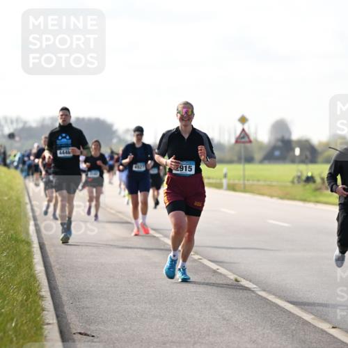 12.04.2026 - 45. Internationalen Wilhelmsburger Insellauf Dr. Thomas Lammeyer http://msf.ph/oto/9446831 12.04.2026 10:28:08 Laufen 915, 4107, 2977 meine-sportfotos.de