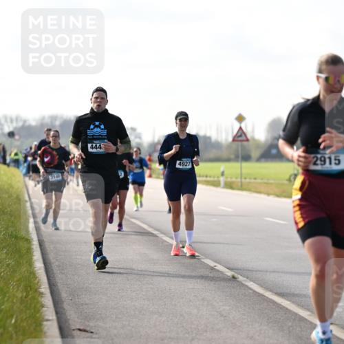 12.04.2026 - 45. Internationalen Wilhelmsburger Insellauf Dr. Thomas Lammeyer http://msf.ph/oto/9446841 12.04.2026 10:28:10 Laufen 444, 4927, 2915 meine-sportfotos.de