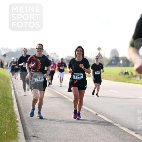 12.04.2026 - 45. Internationalen Wilhelmsburger Insellauf Dr. Thomas Lammeyer http://msf.ph/oto/9446867 12.04.2026 10:28:14 Laufen 3140, 3142, 4448 meine-sportfotos.de