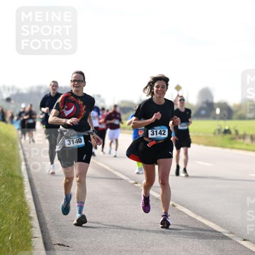 12.04.2026 - 45. Internationalen Wilhelmsburger Insellauf Dr. Thomas Lammeyer http://msf.ph/oto/9446871 12.04.2026 10:28:15 Laufen 3140, 3142 meine-sportfotos.de