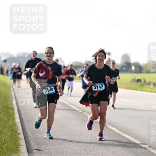 12.04.2026 - 45. Internationalen Wilhelmsburger Insellauf Dr. Thomas Lammeyer http://msf.ph/oto/9446872 12.04.2026 10:28:15 Laufen 3140, 3142 meine-sportfotos.de