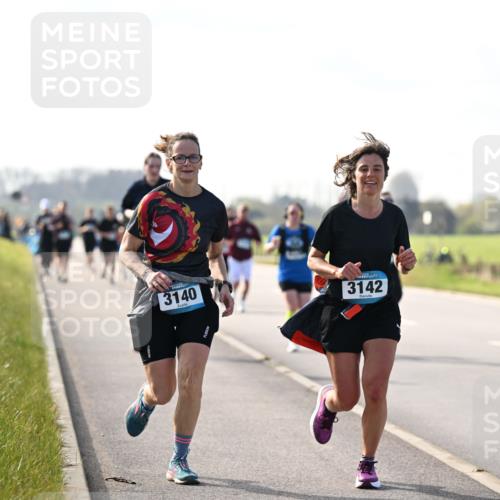 12.04.2026 - 45. Internationalen Wilhelmsburger Insellauf Dr. Thomas Lammeyer http://msf.ph/oto/9446875 12.04.2026 10:28:16 Laufen 3140, 3142 meine-sportfotos.de