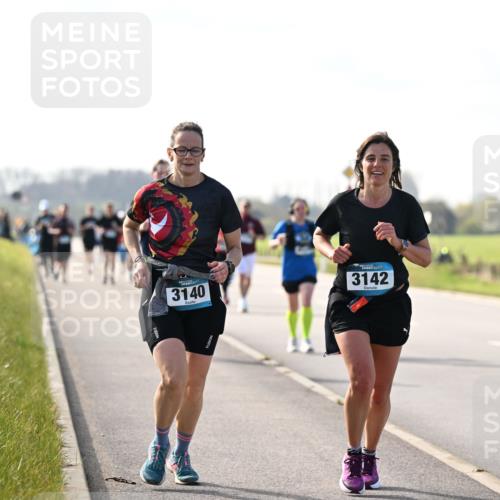12.04.2026 - 45. Internationalen Wilhelmsburger Insellauf Dr. Thomas Lammeyer http://msf.ph/oto/9446876 12.04.2026 10:28:16 Laufen 3140, 3142 meine-sportfotos.de